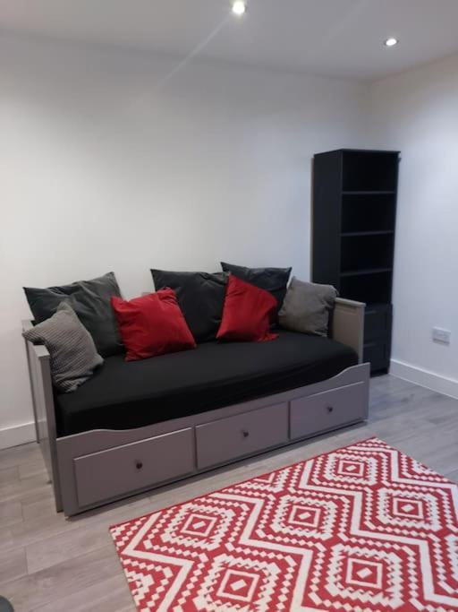 Home Away Barking Barking  Dış mekan fotoğraf