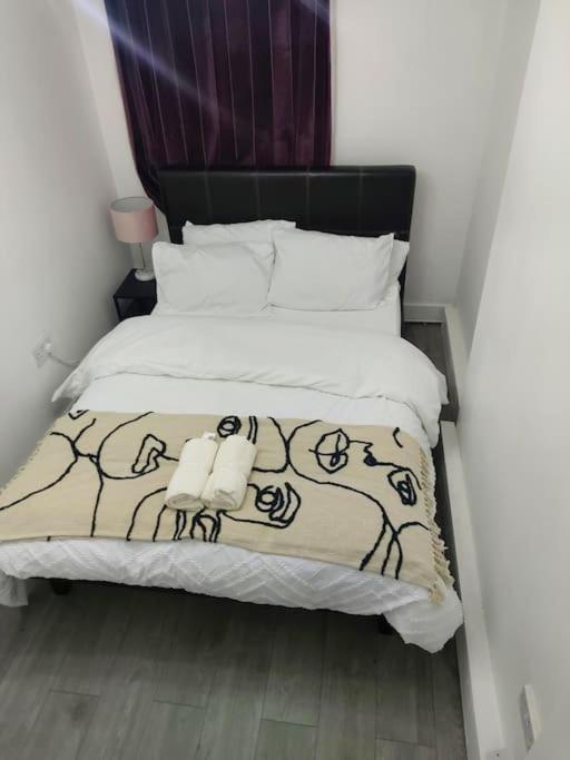 Home Away Barking Barking  Dış mekan fotoğraf