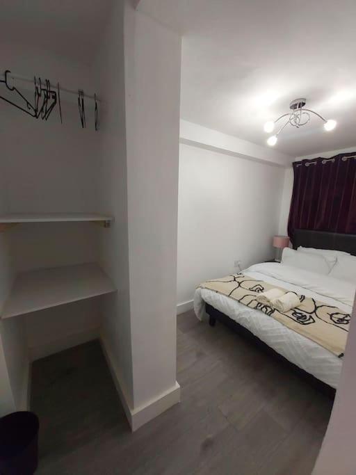 Home Away Barking Barking  Dış mekan fotoğraf
