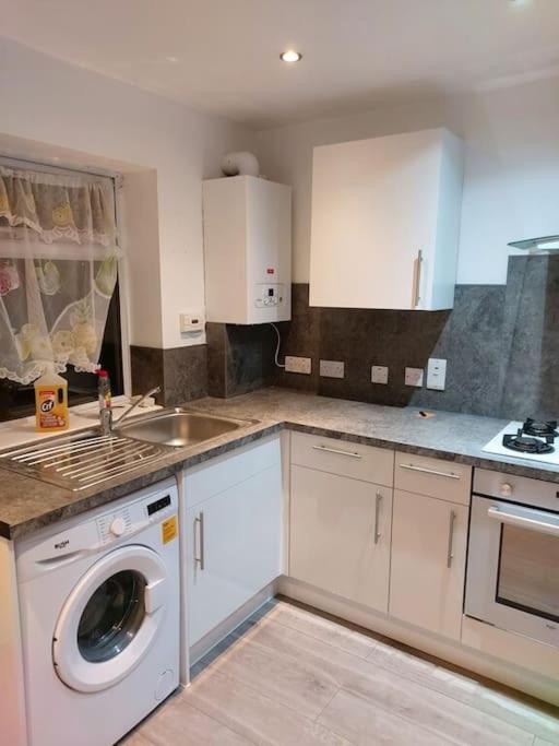 Home Away Barking Barking  Dış mekan fotoğraf