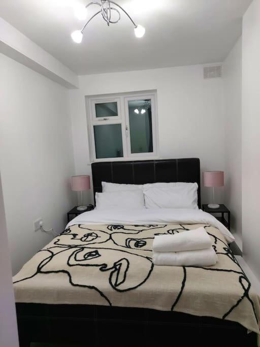 Home Away Barking Barking  Dış mekan fotoğraf