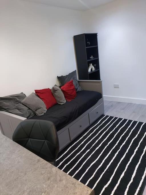 Home Away Barking Barking  Dış mekan fotoğraf