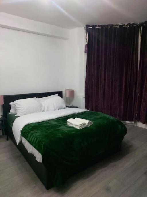 Home Away Barking Barking  Dış mekan fotoğraf